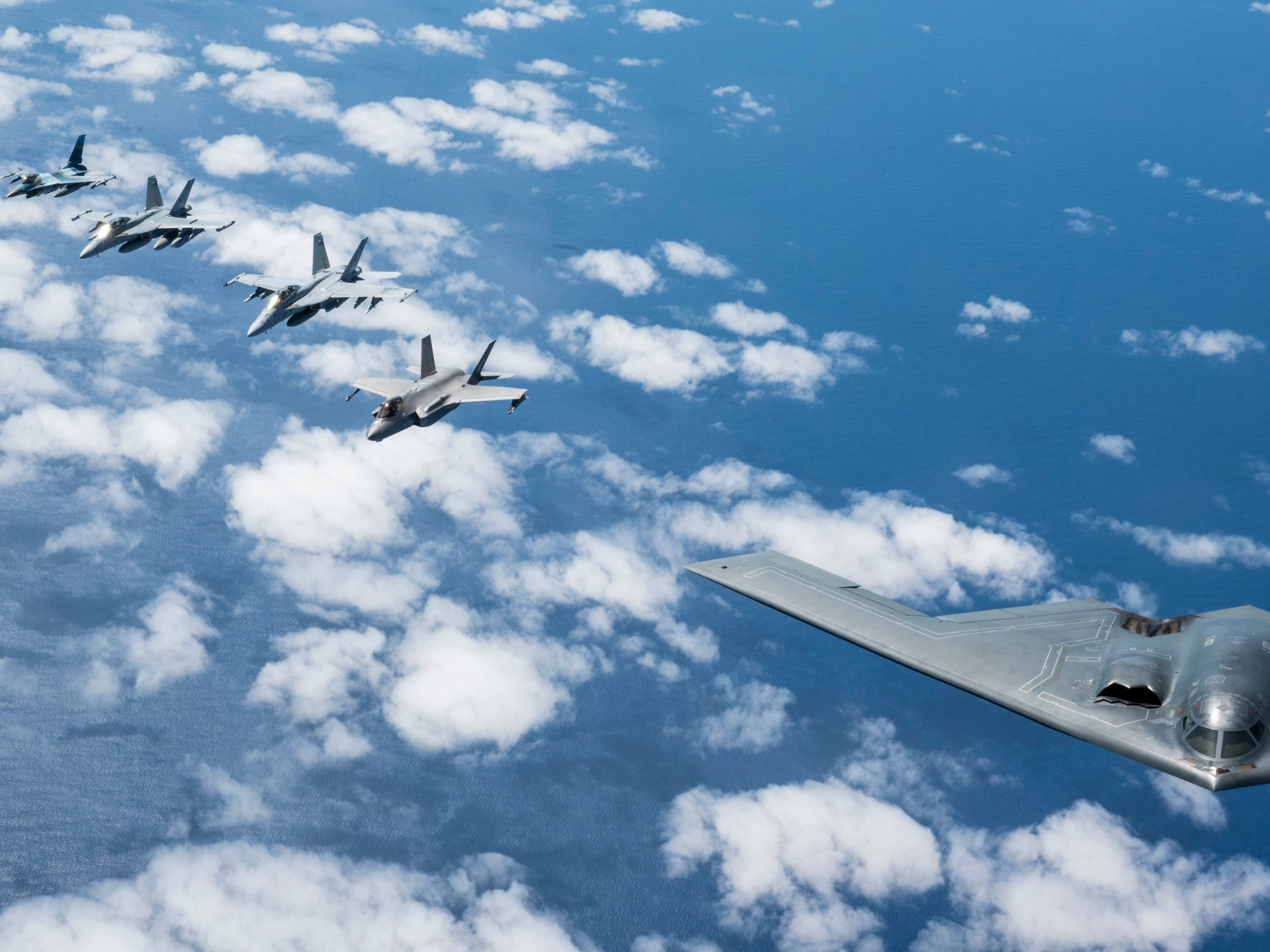 angkatan-udara-as-akan-mengerahkan-kekuatan-udara-massal-di-pasifik-barat-dari-seluruh-tempat-untuk-menguji-kemampuannya-mengerahkan-pasukan-dalam-pertempuran