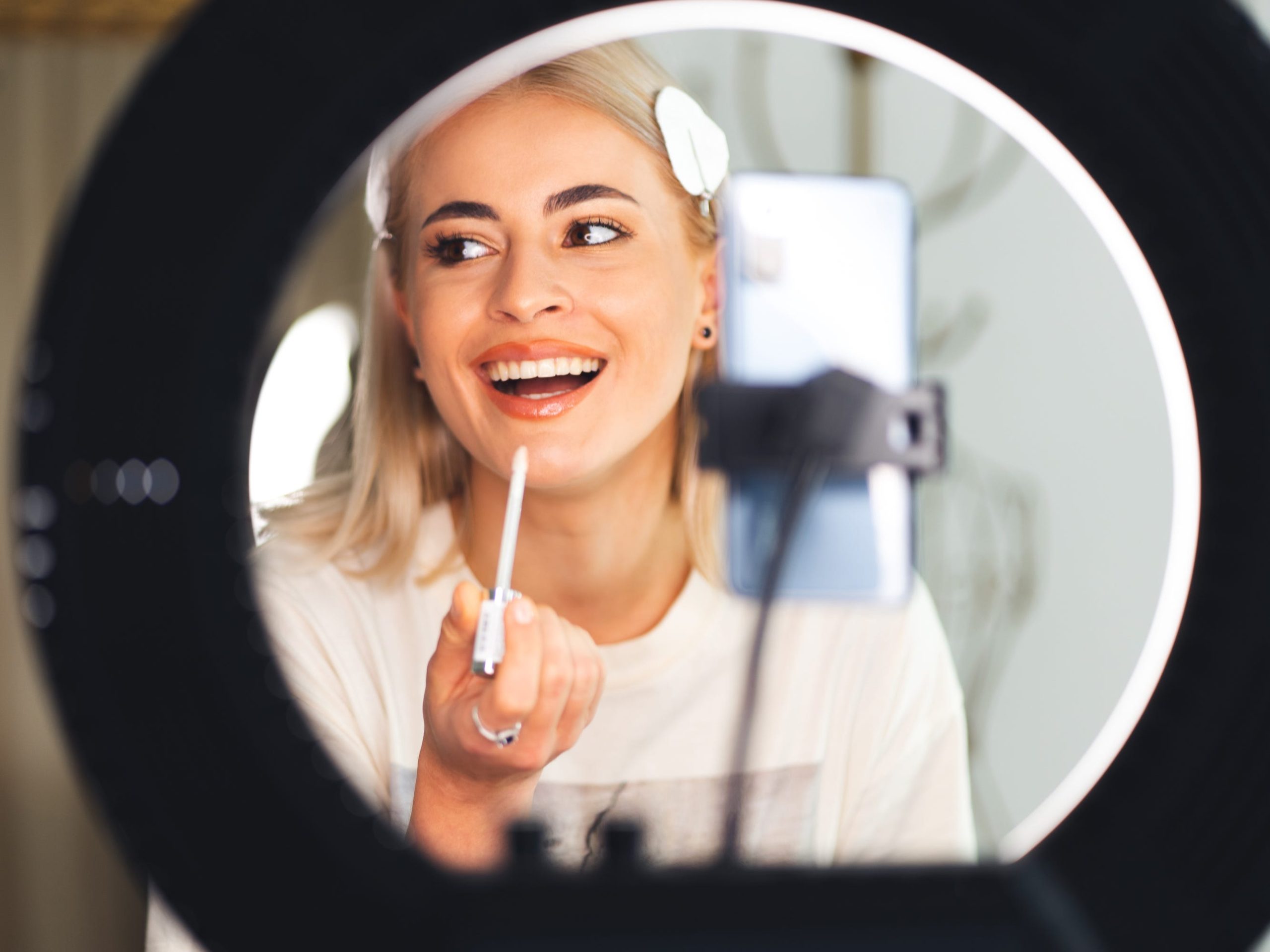 data-shopify-baru-menunjukkan-betapa-pentingnya-influencer-dan-media-sosial-bagi-para-pedagang