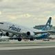 pesawat-alaska-airlines-terpaksa-putar-balik-setelah-mesin-boeing-737-rusak-di-udara
