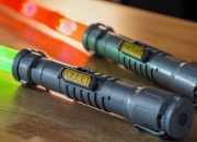 Bagaimana Star Wars meninggalkan mainan lightsaber pertama di dunia yang bisa ditarik sendiri