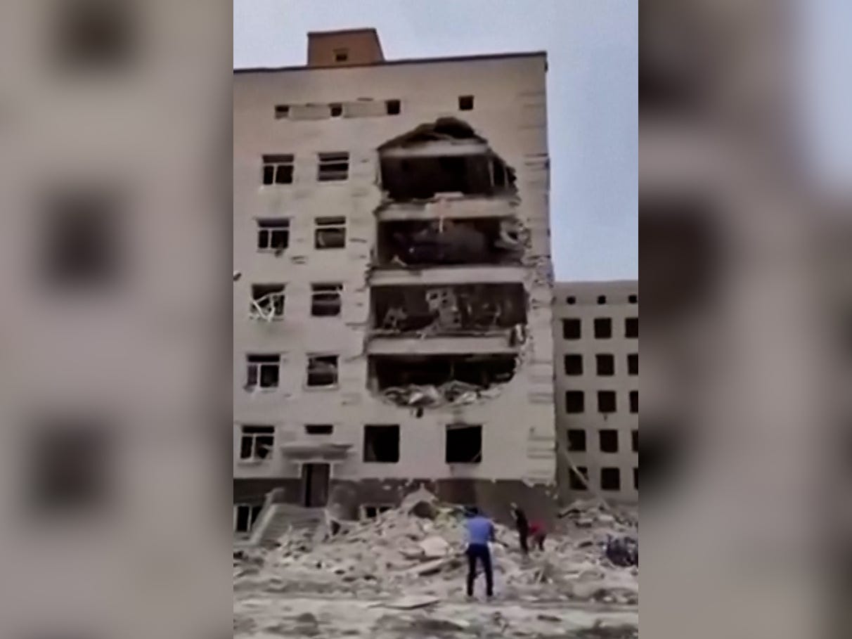 serangan-udara-rusia-paling-mematikan-tahun-ini-menewaskan-sedikitnya-50-orang-di-ukraina