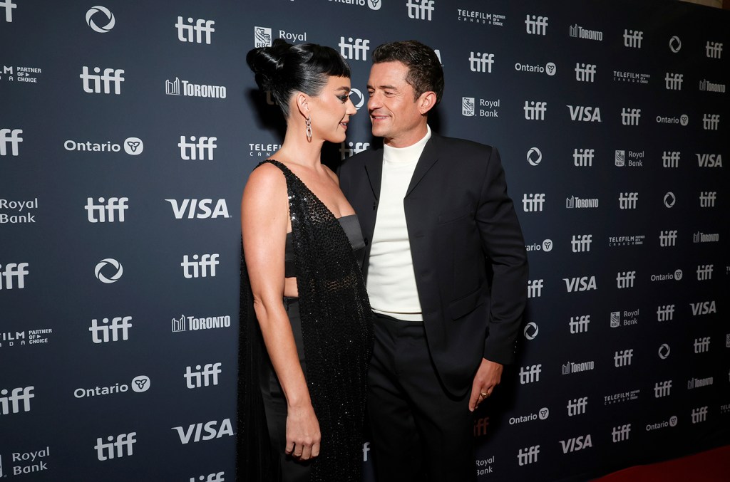 katy-perry-bangga-‘mendukung-ayahku’-orlando-bloom-di-pemutaran-perdana-‘the-cut’