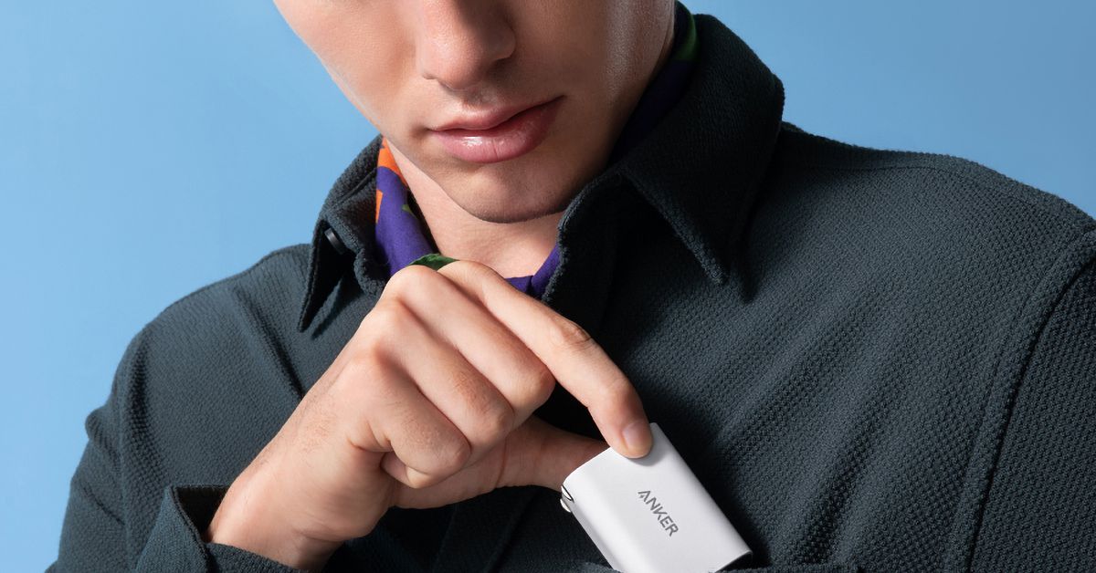 pengisi-daya-100w-baru-dari-anker-hampir-sekecil-airpods-anda