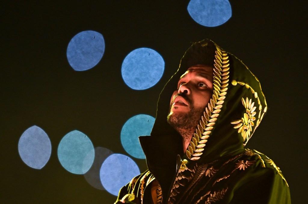 the-weeknd-luncurkan-‘dancing-in-the-flames’-dan-lagu-baru-lainnya-di-sao-paulo