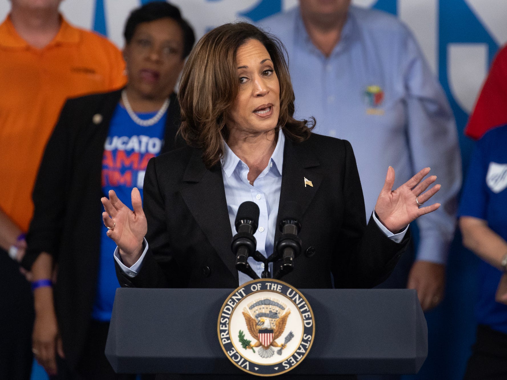 kamala-harris-menginginkan-seorang-republikan-di-kabinetnya-masih-belum-jelas-siapa-orang-itu.