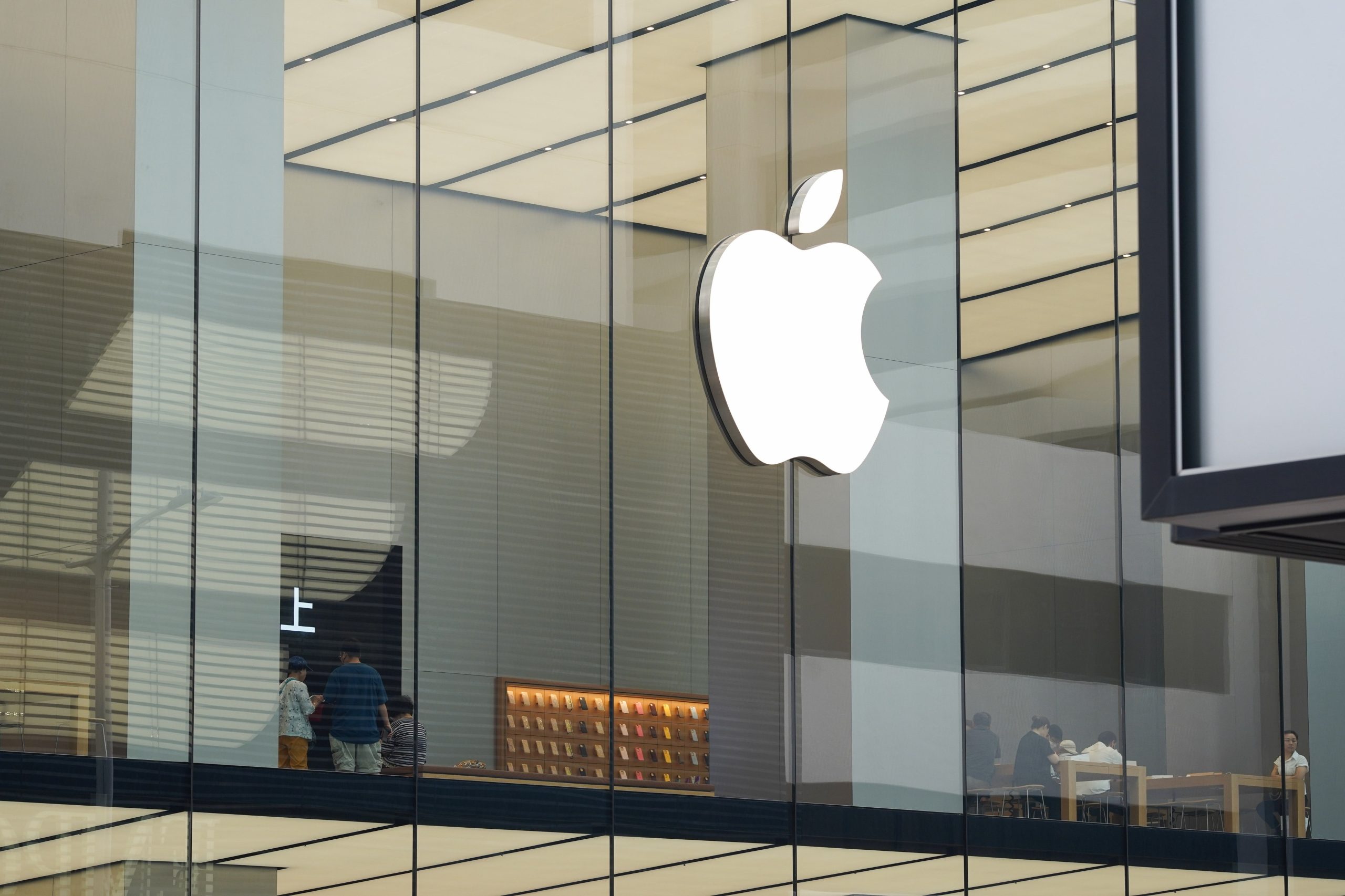 apple-harus-membayar-$14,4-miliar-ke-irlandia-dalam-tindakan-keras-terhadap-‘kesepakatan-yang-menguntungkan’