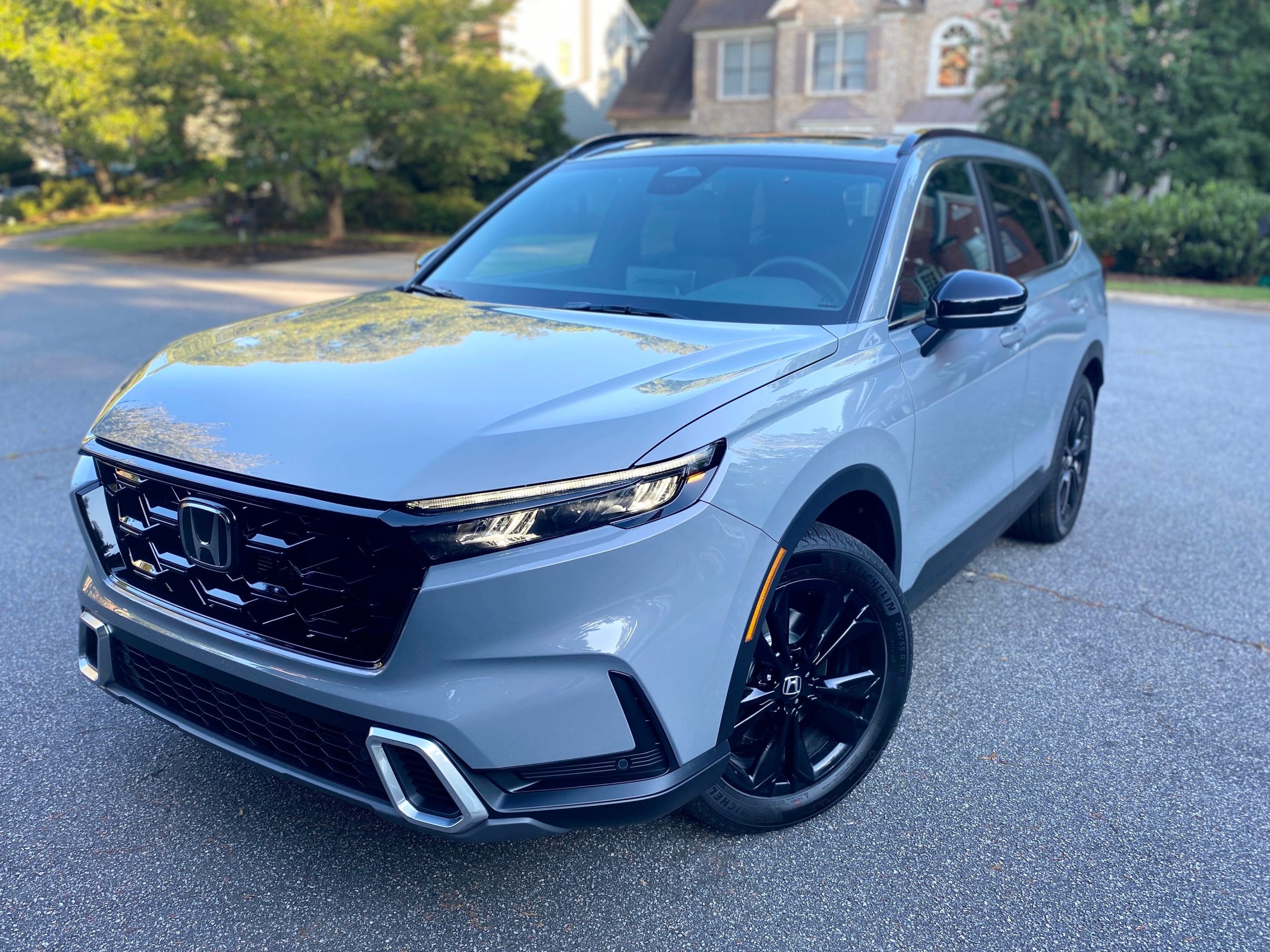 saya-mengendarai-honda-cr-v-hybrid-seharga-$43000-ke-17-fitur-ini-menjadikannya-salah-satu-suv-terbaik-yang-dapat-dibeli-dengan-uang.