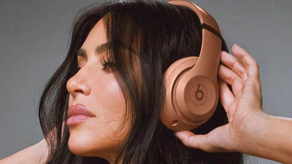 headphone-kim-kardashian-x-beats-studio-pro-kini-mendapat-diskon-28%-di-amazon