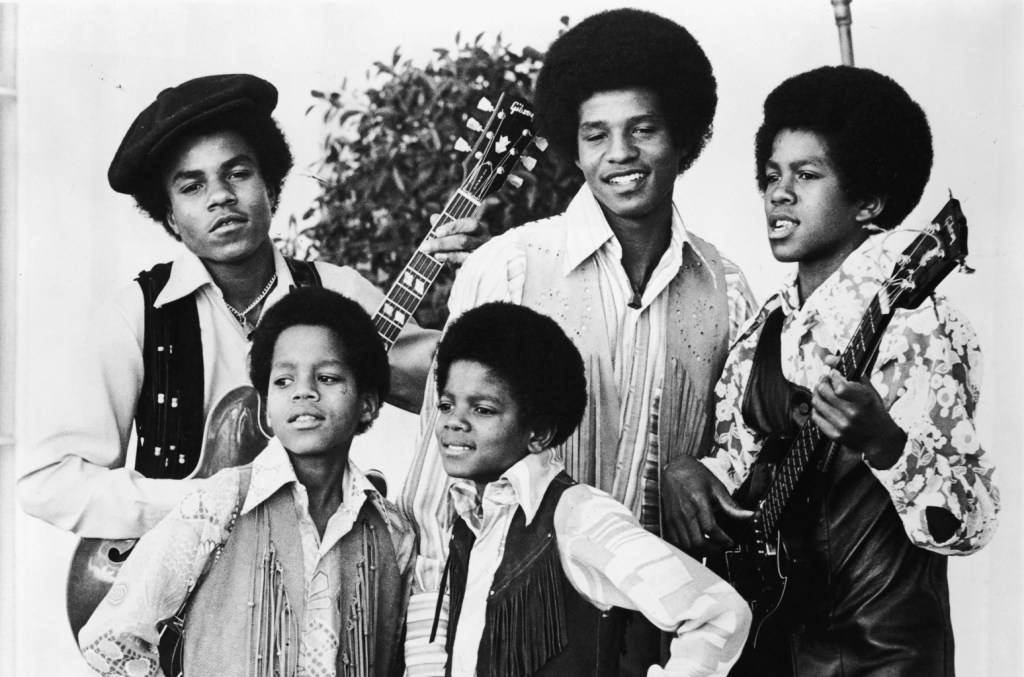 jackson-5-tidak-pernah-memenangkan-grammy,-namun-mereka-masuk-nominasi-berkat-3-rekaman-ini