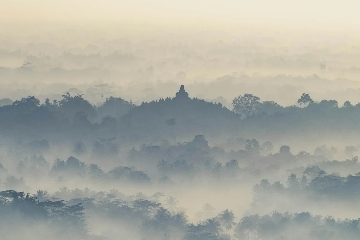 sejarah-candi-borobudur-dan-cerita-menarik-di-baliknya!