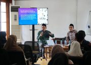 Dosen UIN Saizu Purwokerto Luncurkan Buku ‘Jum’at Call : Gus Mus Menyapa Umat’
