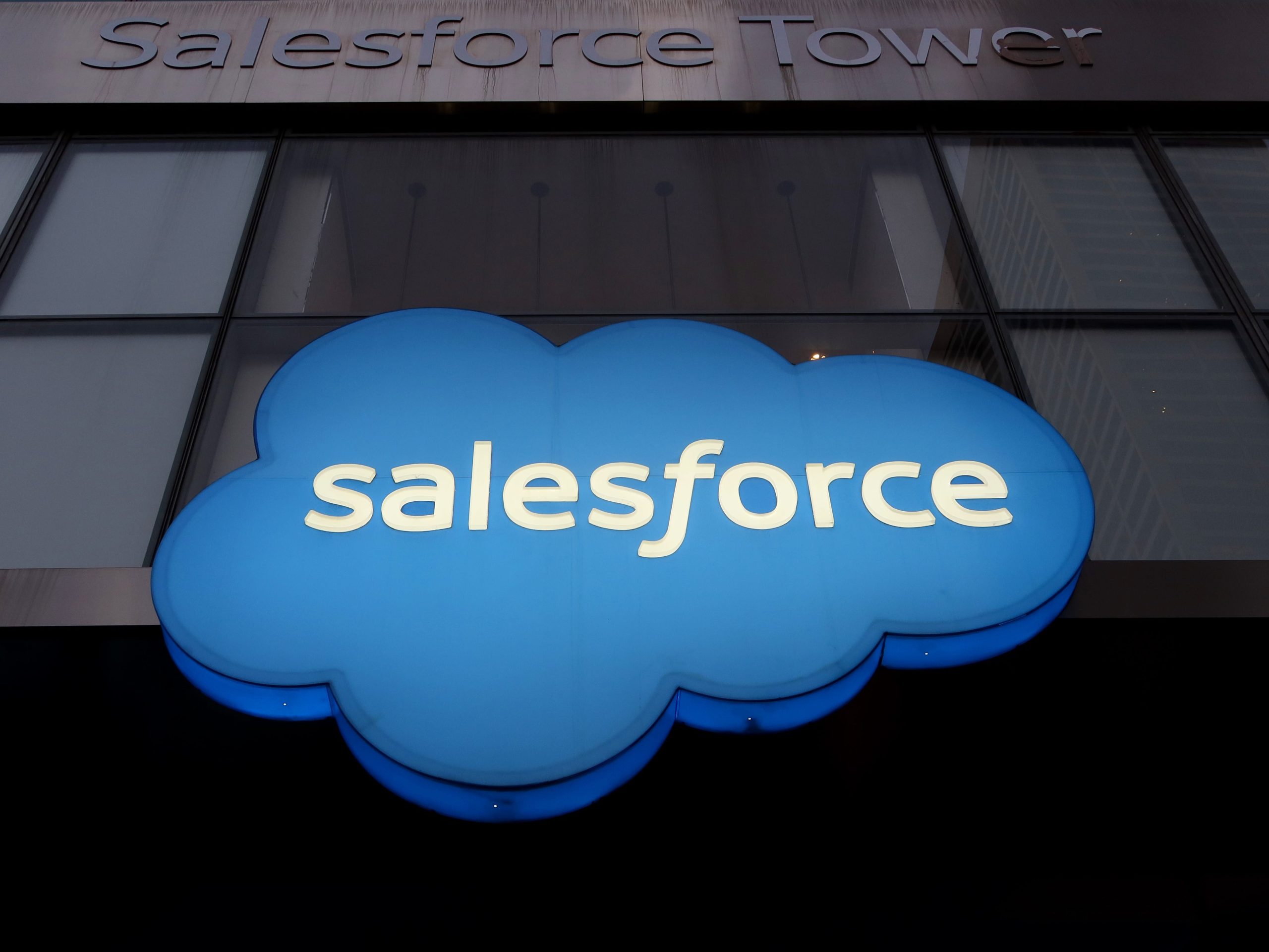 salesforce-menutup-kantor-di-portland,-meminta-karyawan-untuk-pindah-atau-mengambil-pesangon