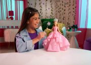 Boneka ‘Jahat’ Ariana Grande & Cynthia Erivo: Inilah Yang Masih Tersedia dari Koleksinya