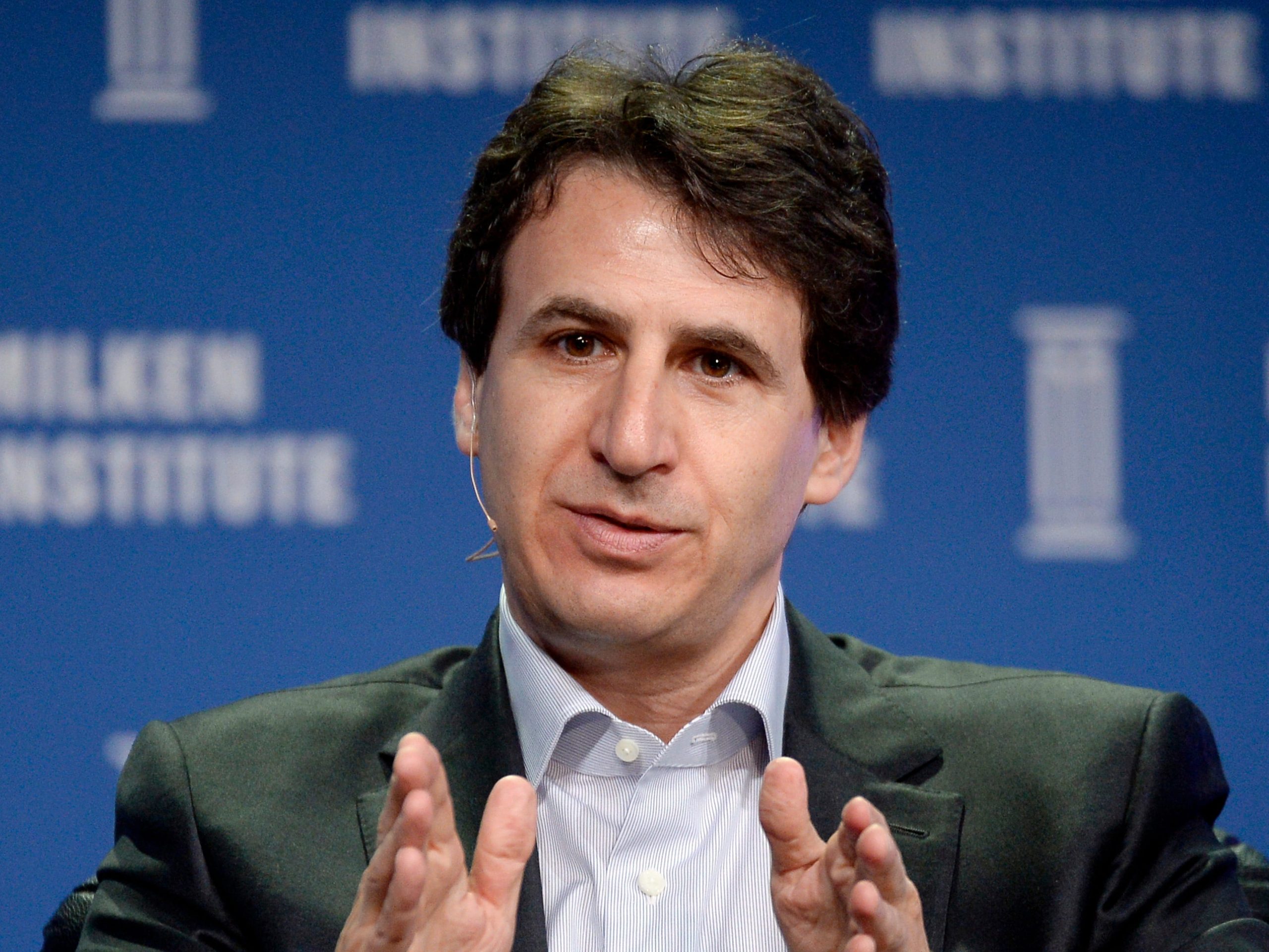 apollo-baru-saja-menetapkan-target-untuk-mengelola-pinjaman-swasta-senilai-$1,2-triliun-pada-tahun-2029-7-slide-ini-menunjukkan-bagaimana-hal-itu-akan-mencapai-tujuan-tersebut.