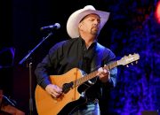 Garth Brooks Menanggapi Gugatan Pelecehan Seksual: ‘Saya Bukan Pria Seperti yang Mereka Gambarkan’
