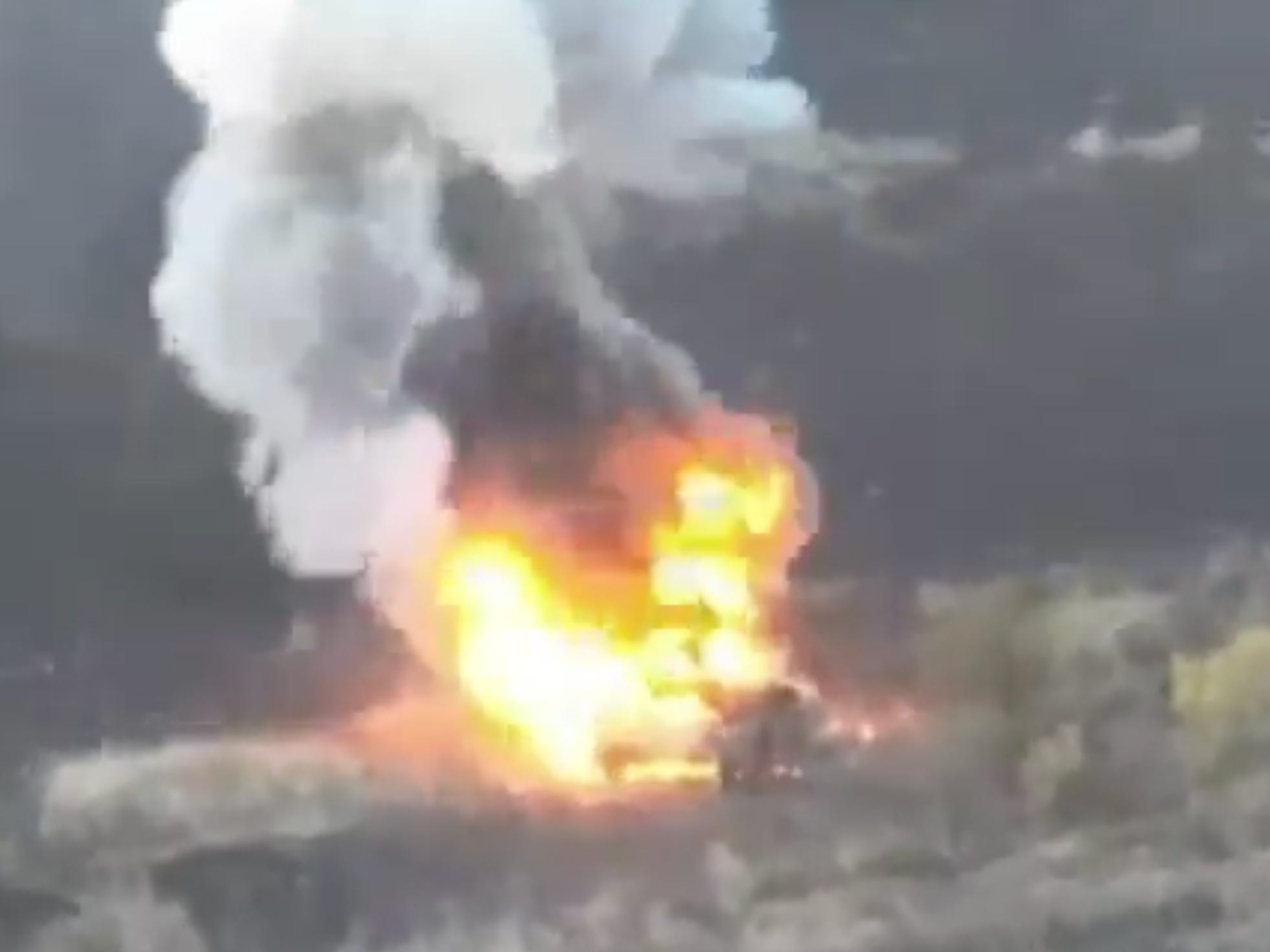 video-menunjukkan-drone-‘naga’-ukraina-tampak-menghancurkan-tank-rusia-dengan-‘termit-cair’