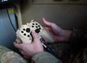 Pengontrol Video Game Ini Telah Menjadi Senjata Pilihan Militer AS