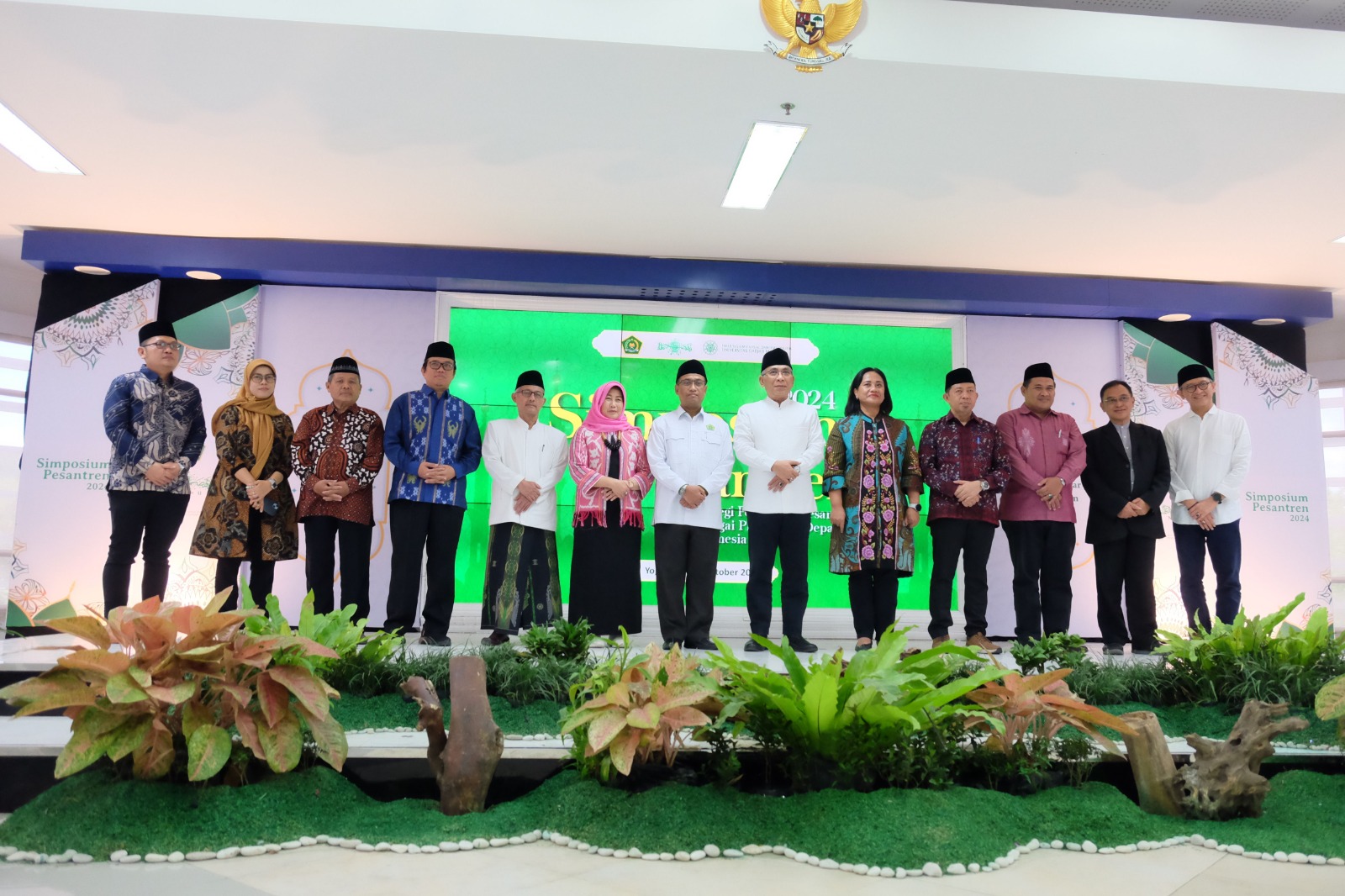 perkuat-peta-dakwah-pendidikan,-kemenag,-pbnu,-dan-fisipol-ugm-gelar-simposium pesantren