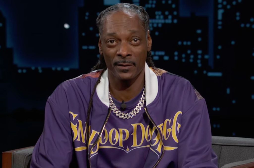 snoop-dogg-memuji-petugas-pemadam-kebakaran,-memberi-petunjuk-pada-konser-manfaat-di-‘kimmel’