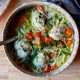 bakso-ayam-dan-mie-kuah