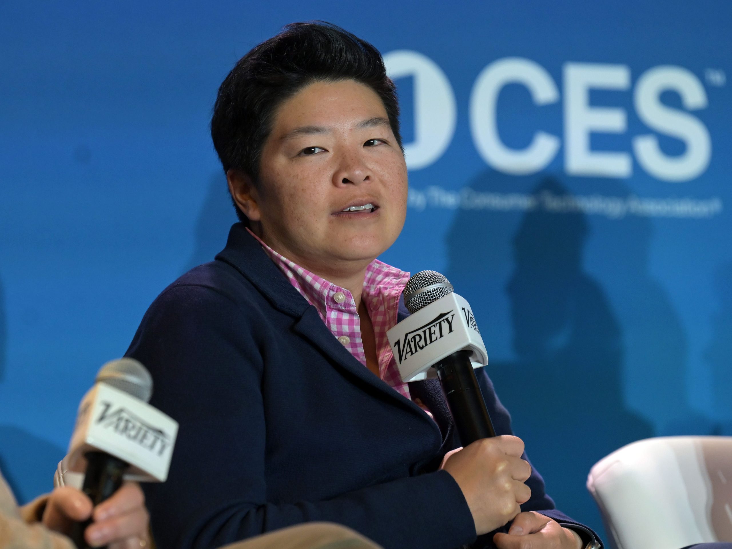 komentar-reddit-adalah-‘dasar’-untuk-melatih-model-ai,-kata-coo