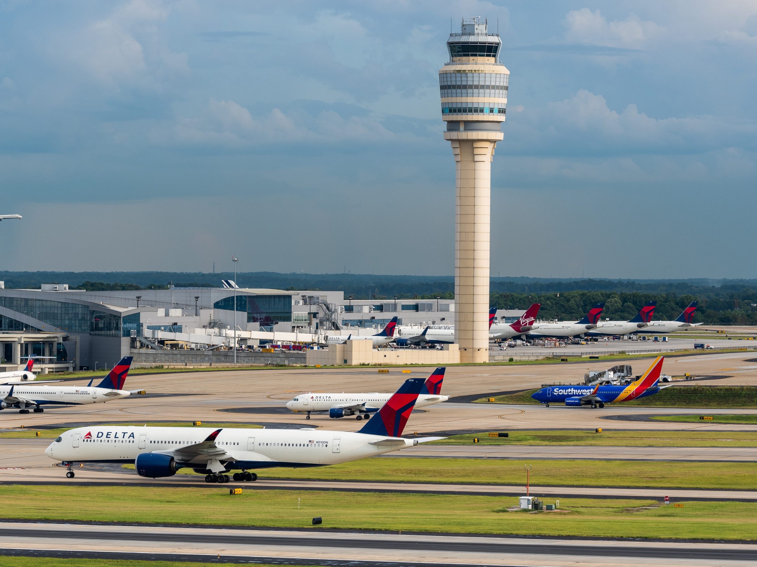 10-bandara-tersibuk-di-dunia,-diperingkat