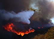 Mengapa Membuang Air Laut ke Kebakaran Bukan Jawaban atas Masalah Kebakaran Hutan California