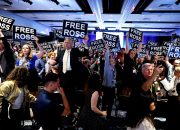 Trump Membebaskan Pencipta Jalur Sutra Ross Ulbricht Setelah 11 Tahun Penjara