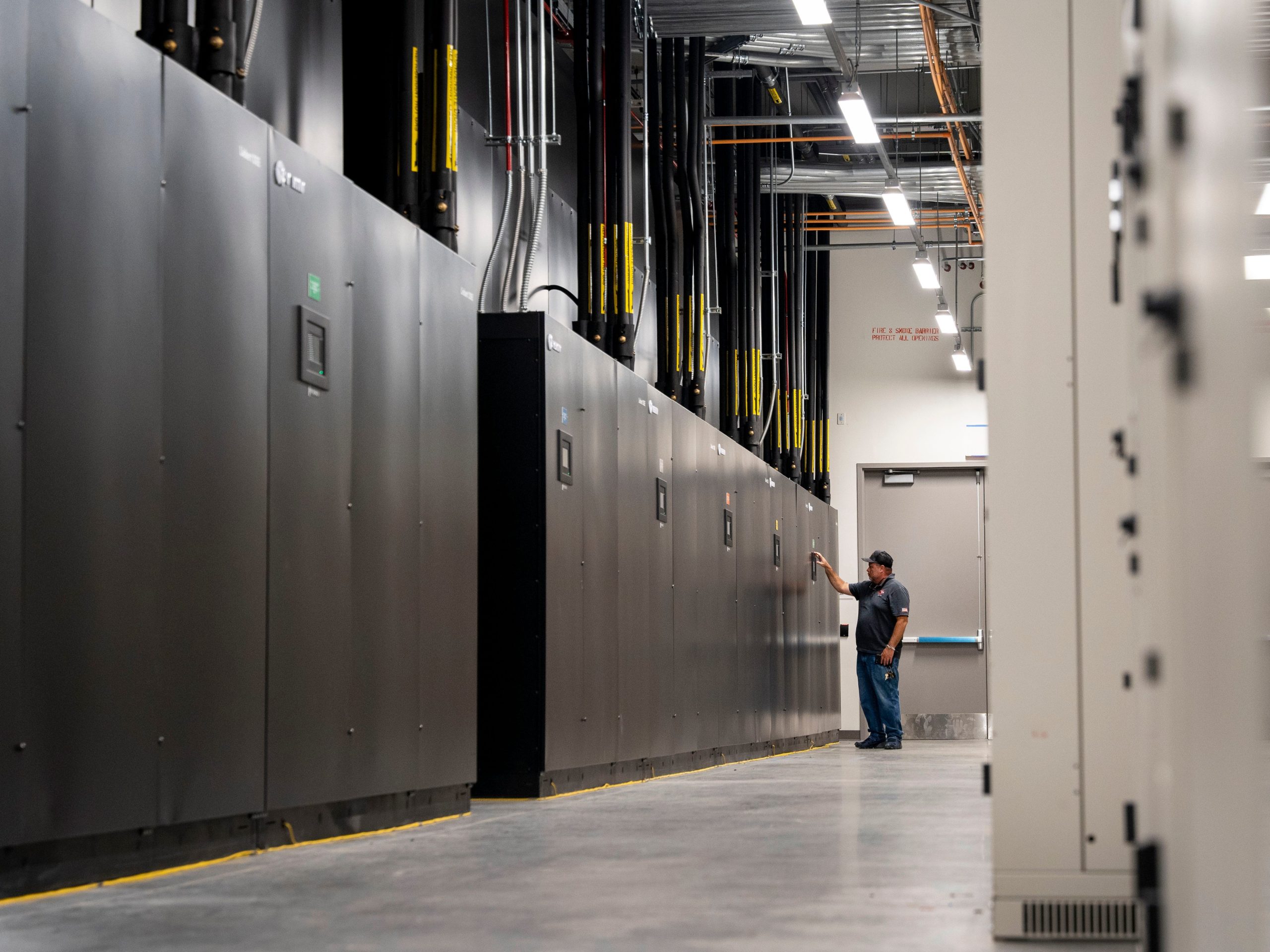 model-deepseek-yang-lebih-murah-dan-chip-yang-lebih-lemah-mempertanyakan-triliunan-belanja-infrastruktur-ai