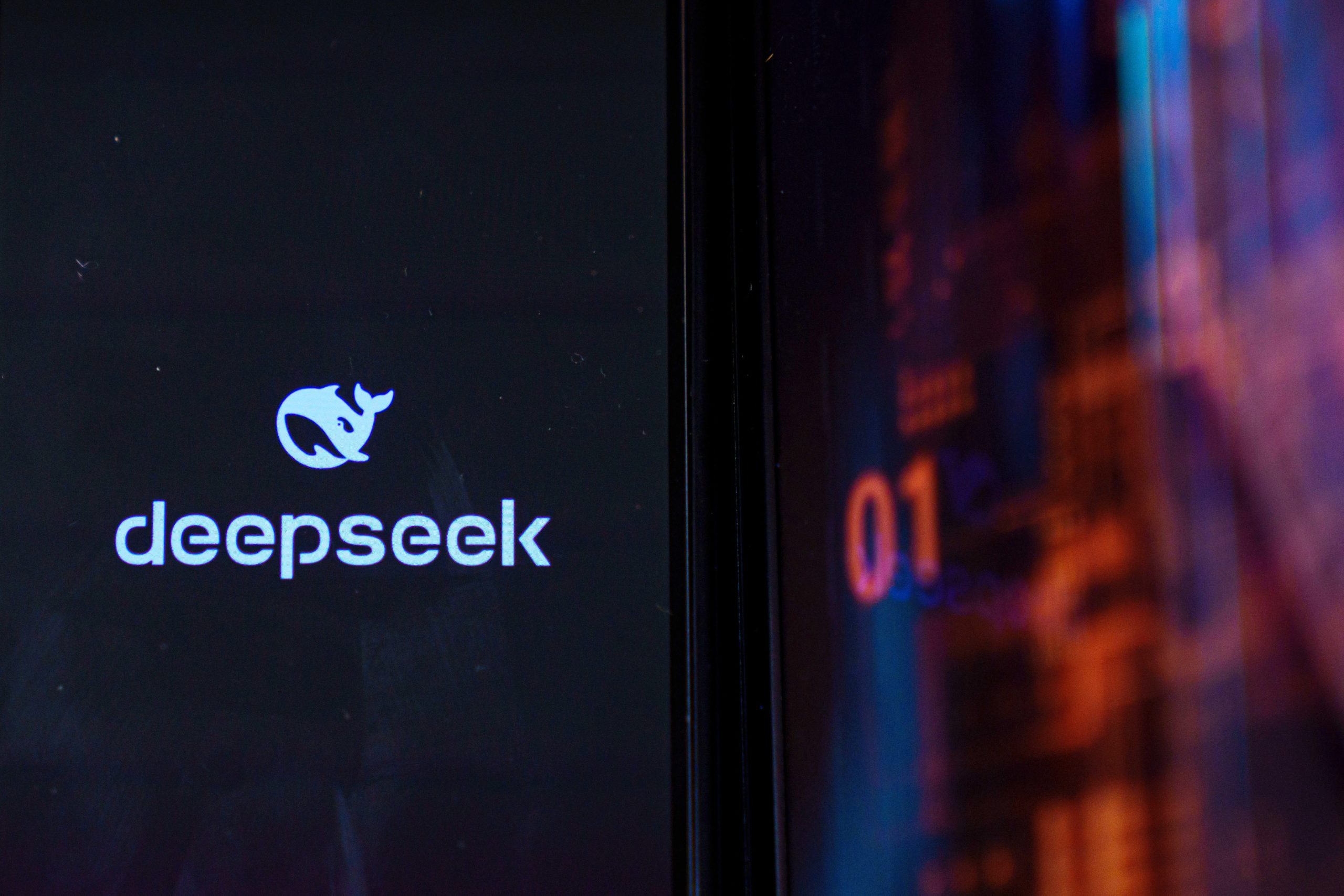 aplikasi-ai-china-deepseek-melambung-popularitas,-saingan-yang-mengejutkan