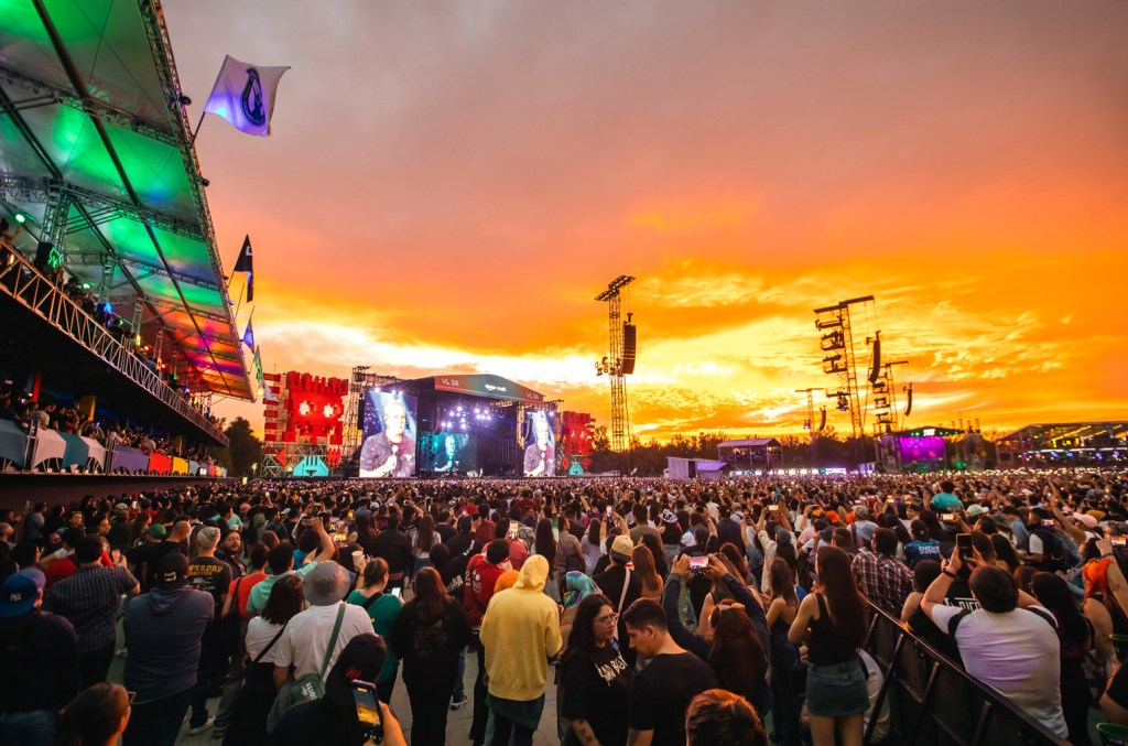 panduan-utama-untuk-festival-merayakan-musik-latin-&-lainnya-di-2025-(pembaruan)