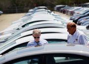 ‘Ekuitas negatif’ sedang meningkat & mdash; dan bahkan dealer mobil prihatin