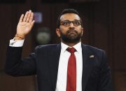 Kash Patel mengatakan dia tidak pernah mempromosikan Qanon. Inilah semua waktu yang dia lakukan
