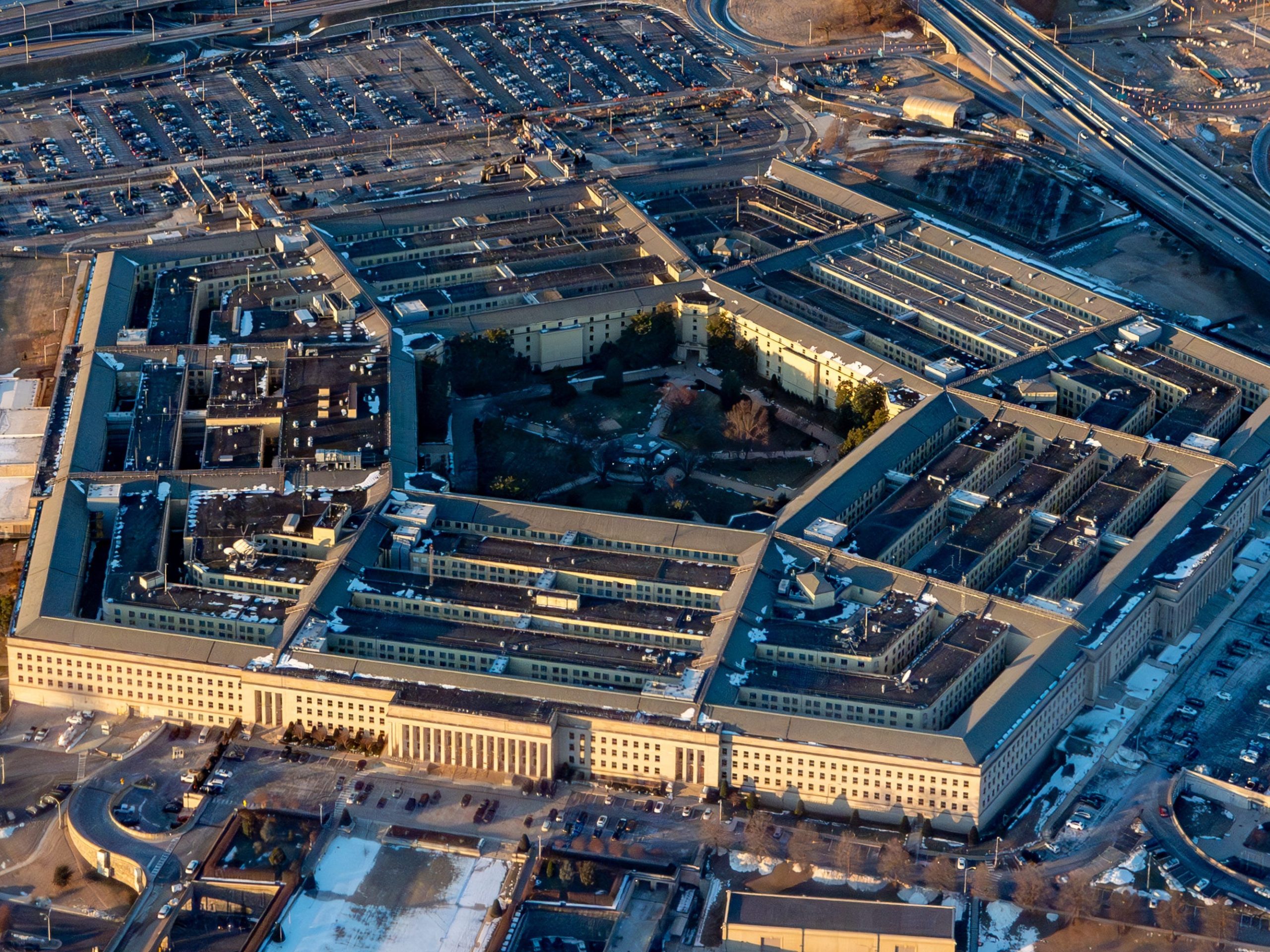 pentagon-mengubah-outlet-media-mana-yang-memiliki-akses-terdekat