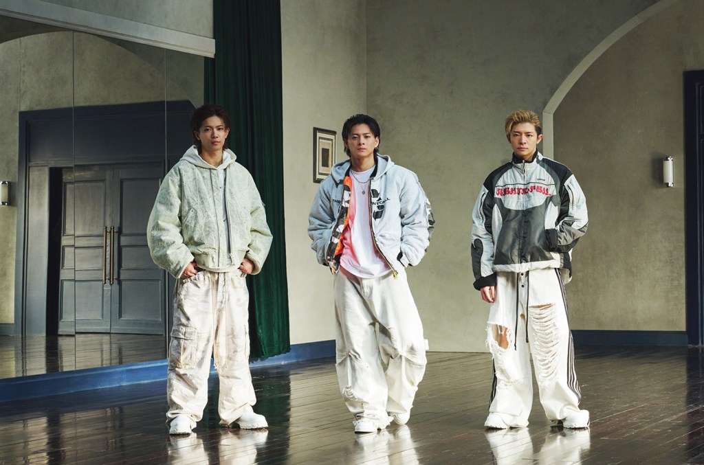 number-i’s-‘god-i’-busur-di-no-1,-kenshi-yonezu-debut-di-no.-4-di-japan-hot-100