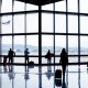 mengapa-orang-bertindak-sangat-aneh-di-bandara