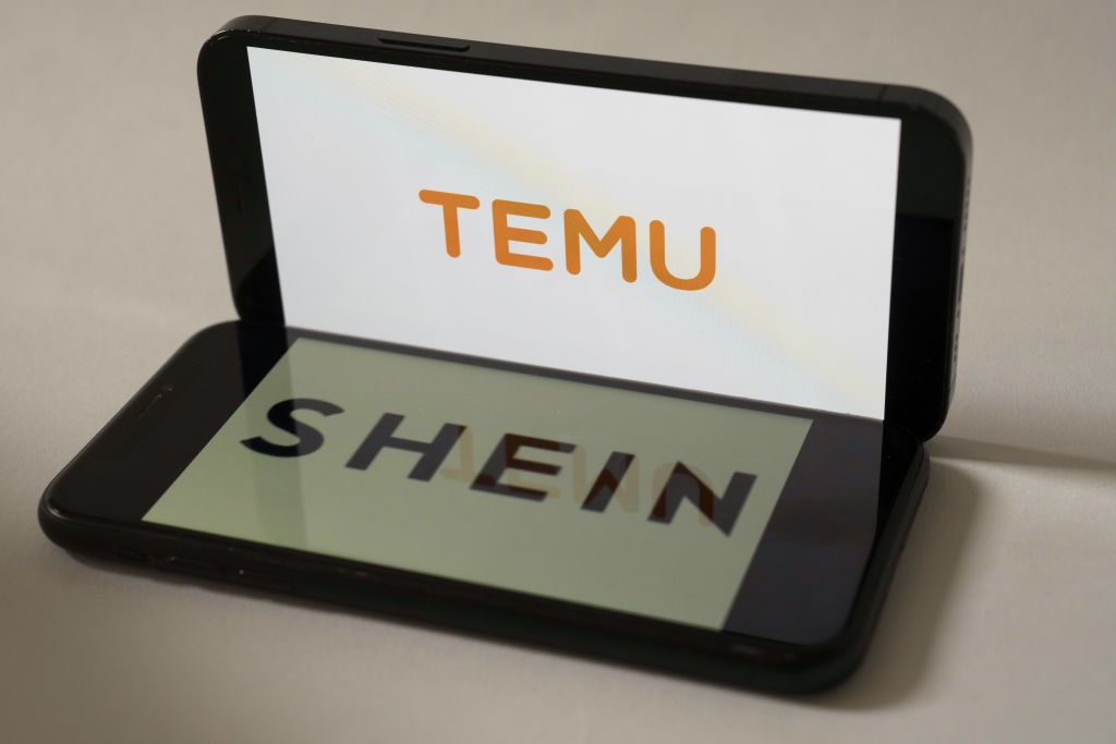 temu-dan-shein-membayaran-harga,-menghapus-produk-ketika-tarif-tiongkok-trump-mulai-berlaku