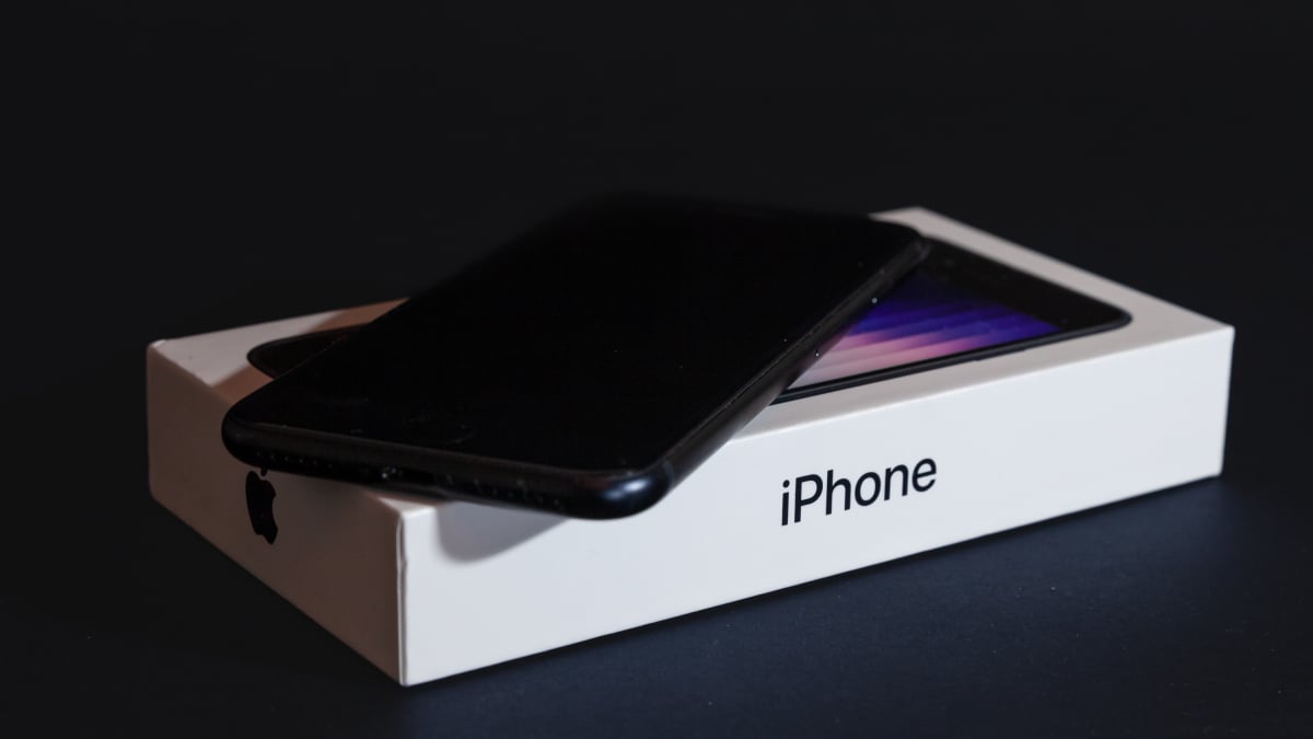 apel-iphone-se-4-dapat-dirilis-minggu-ini:-semua-yang-kita-ketahui-sejauh-ini