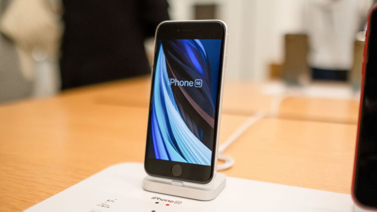 tim-cook-menggoda-peluncuran-apple-minggu-depan,-yang-mungkin-merupakan-iphone-se-yang-baru