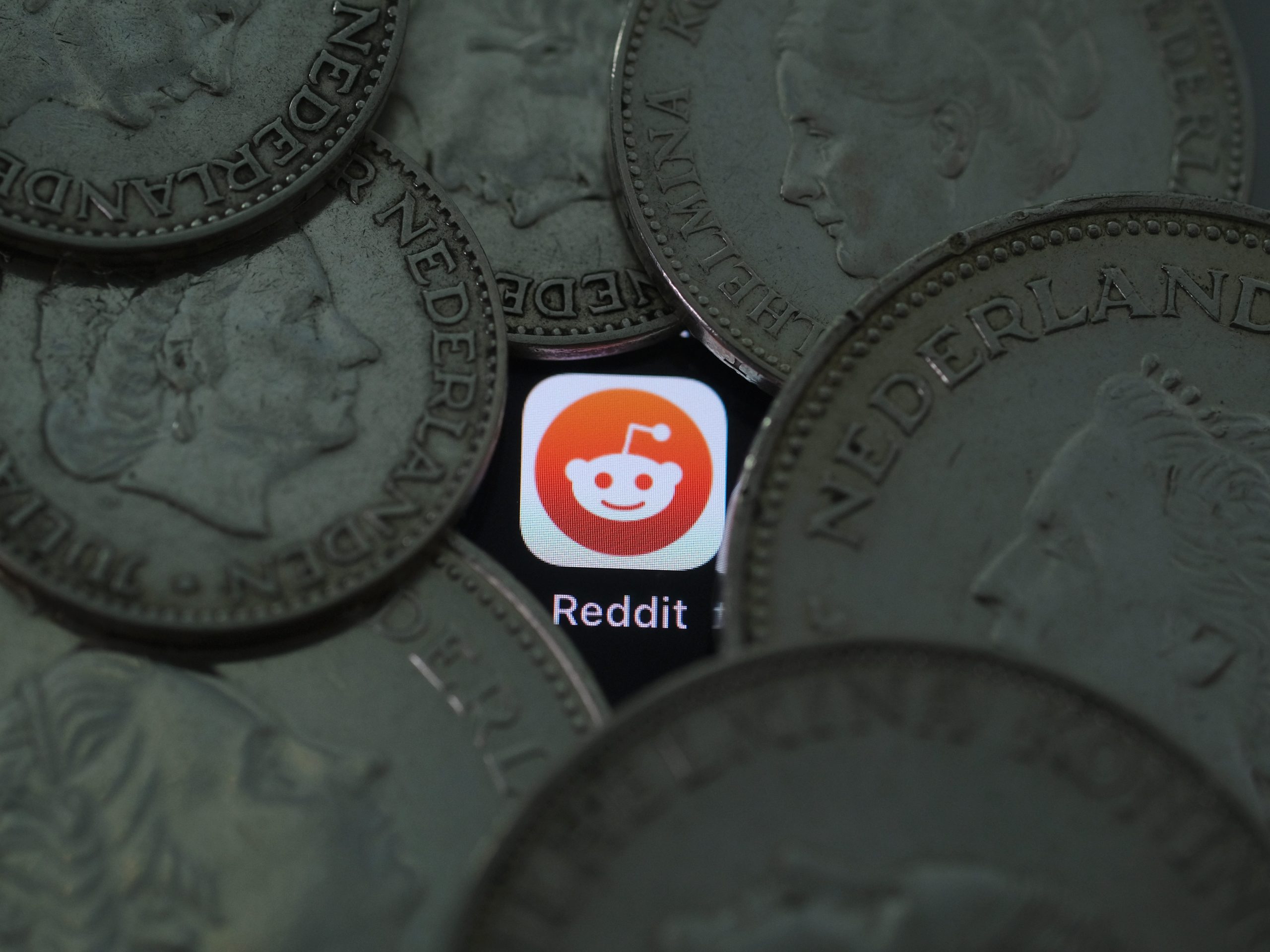 ceo-reddit-mengatakan-forum-paywalled-akan-segera-datang-ke-platform-inilah-yang-kami-ketahui.