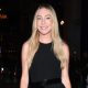 este-haim-memamerkan-cincin-gemerlapan,-‘aku-diambil’-tee-di-instagram