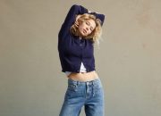 Kemitraan Pacsun Selena Gomez secara mengejutkan bergaya (dan menyumbang untuk tujuan yang baik)