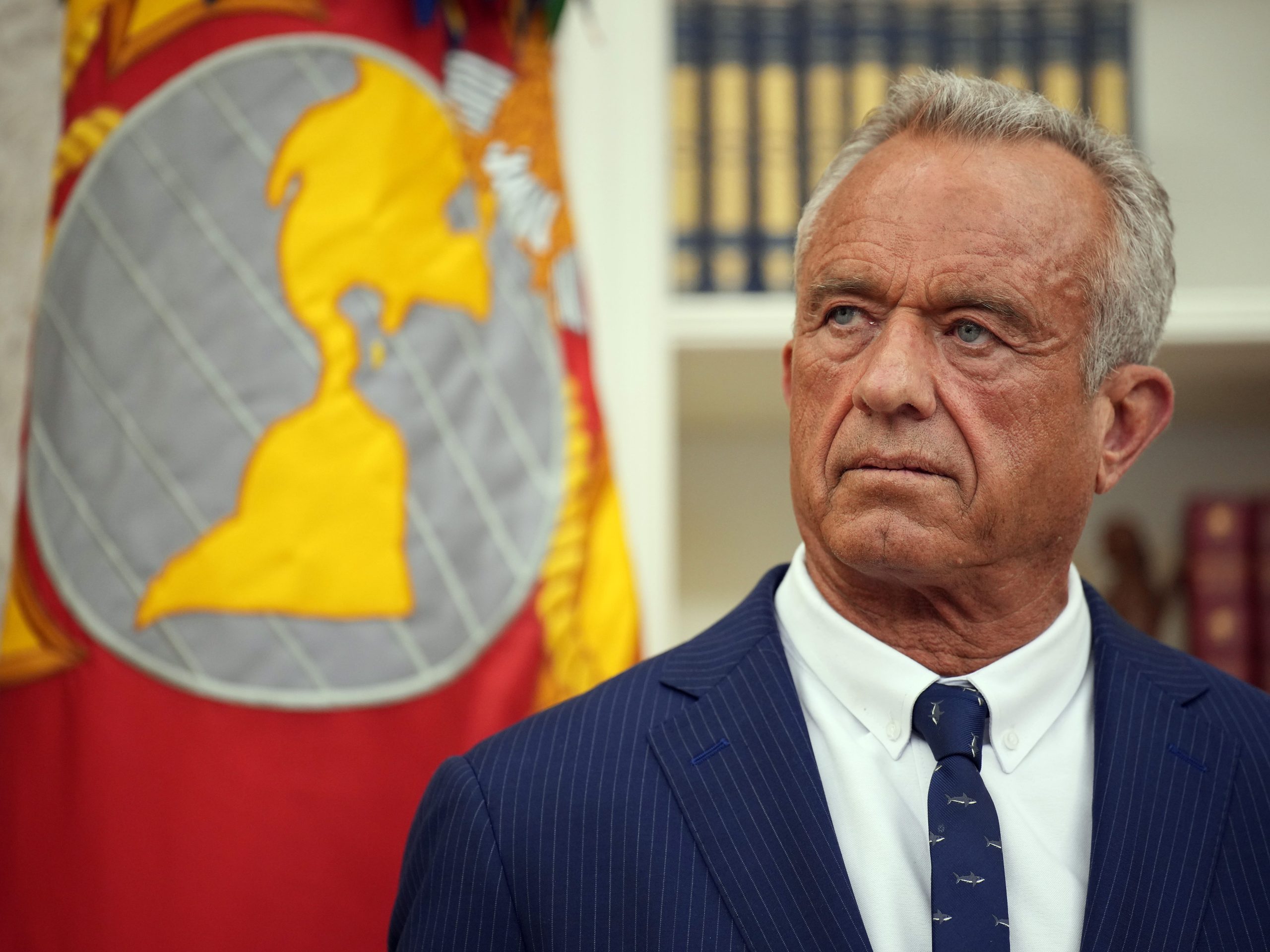 rfk-jr-mengatakan-vitamin-a-dapat-membantu-mengobati-campak-inilah-yang-dipikirkan-dokter.