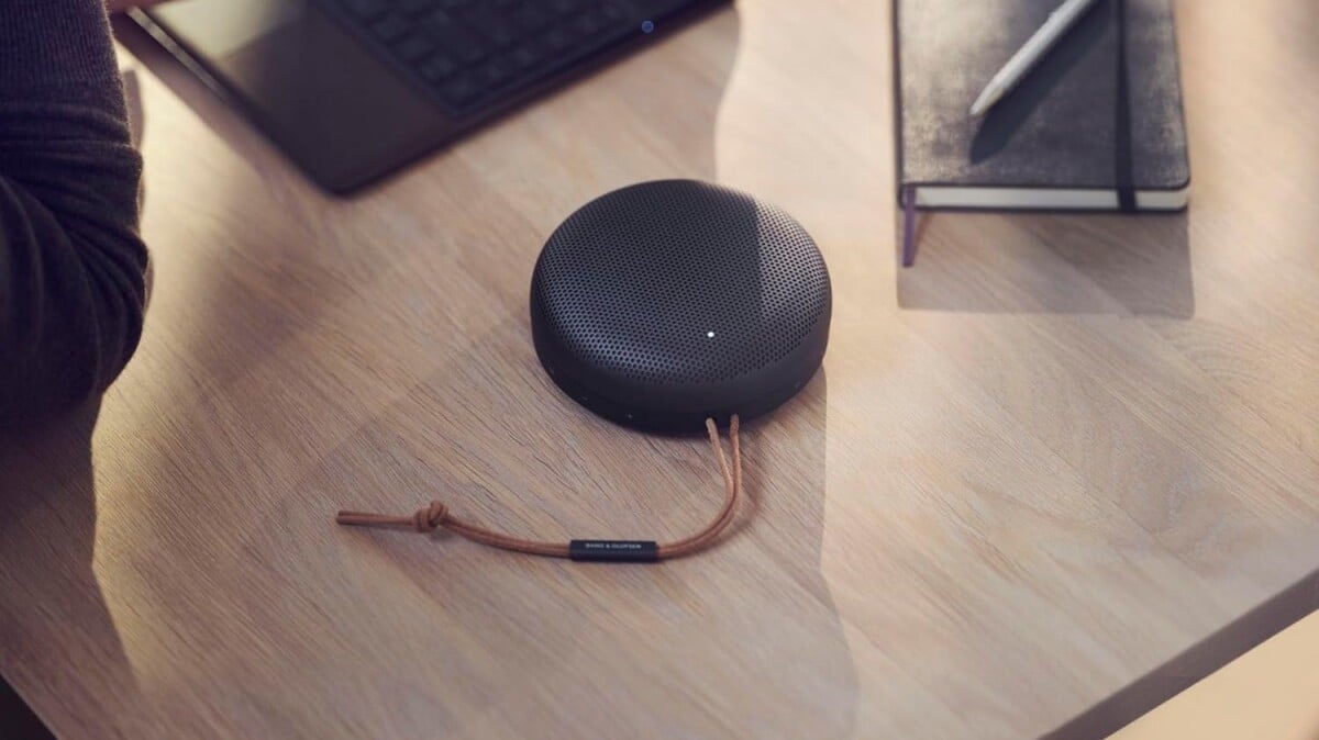 pembicara-bluetooth-bang-&-olufsen-a1-bluetooth-lebih-dari-setengahnya