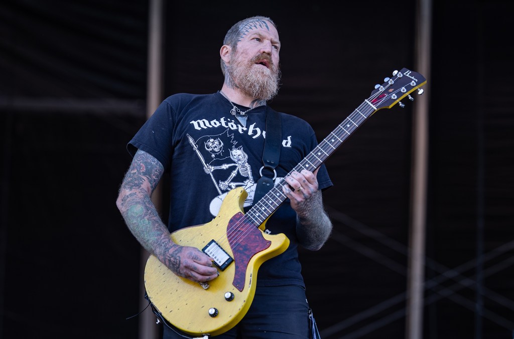 co-founder-mastodon-brent-hinds-meninggalkan-band-setelah-25-tahun