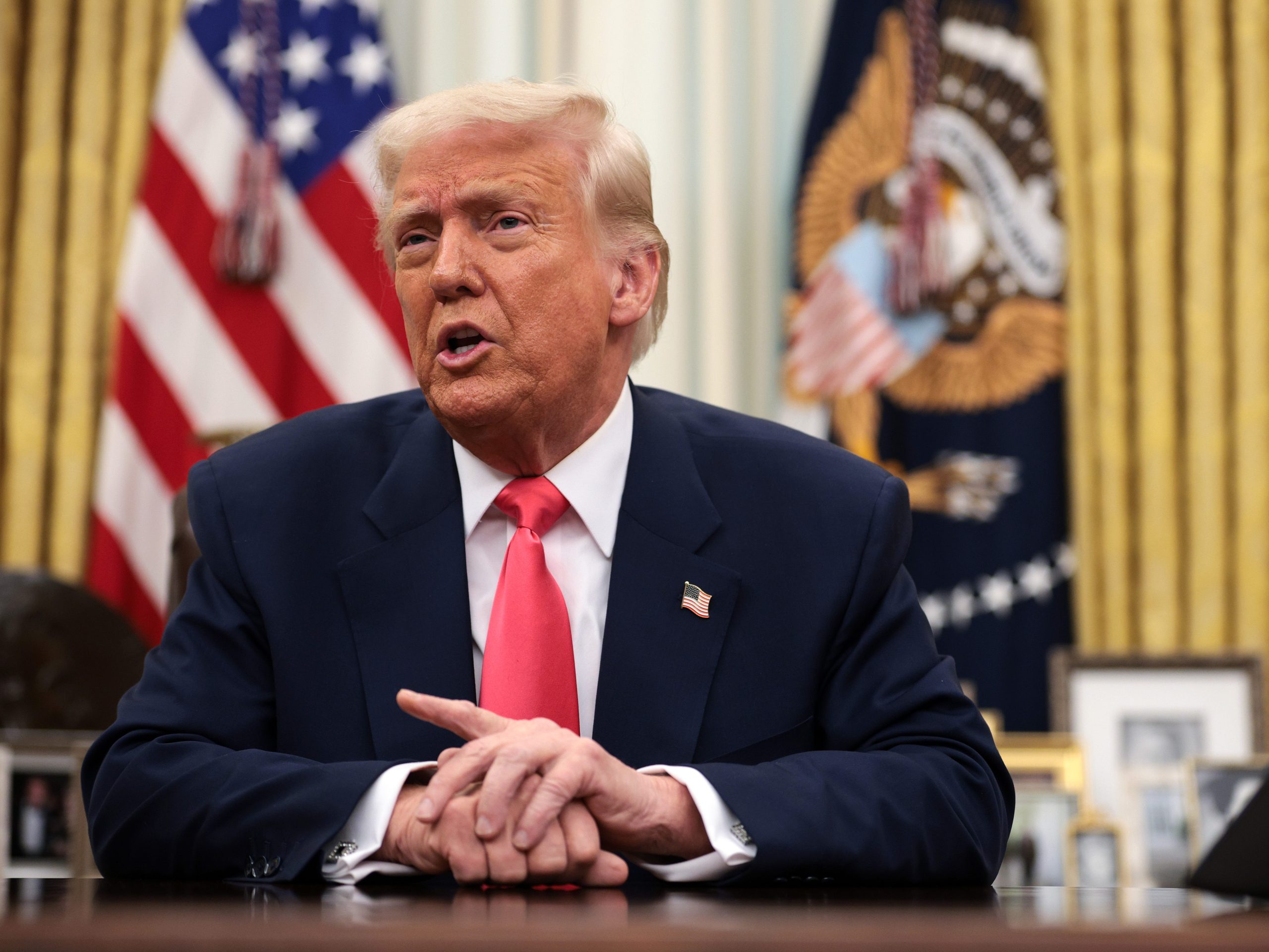 trump-membatasi-program-pengampunan-pinjaman-siswa-untuk-jutaan-pegawai-negeri-dalam-perintah-eksekutif-baru