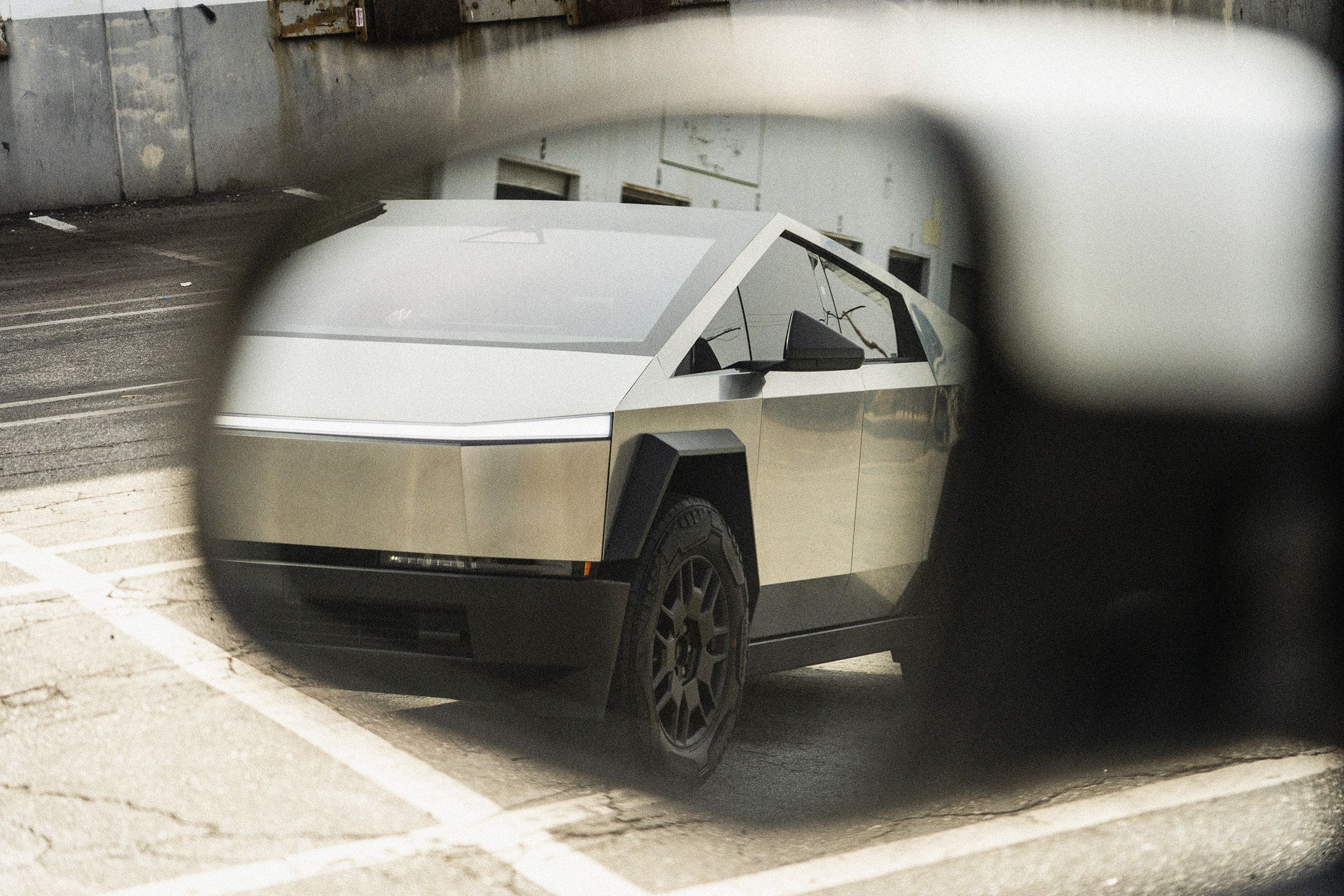 apa-yang-mendorong-kesengsaraan-tesla?