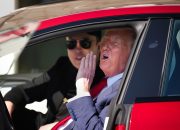 Donald Trump mengulas Tesla Model S: ‘Everything’s Computer’