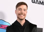 Pencipta Pekerjaan Top mempekerjakan, dari penulis naskah hingga ahli strategi YouTube