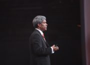 Google mengguncang unit strategi penjualan cloud, memo internal mengungkapkan